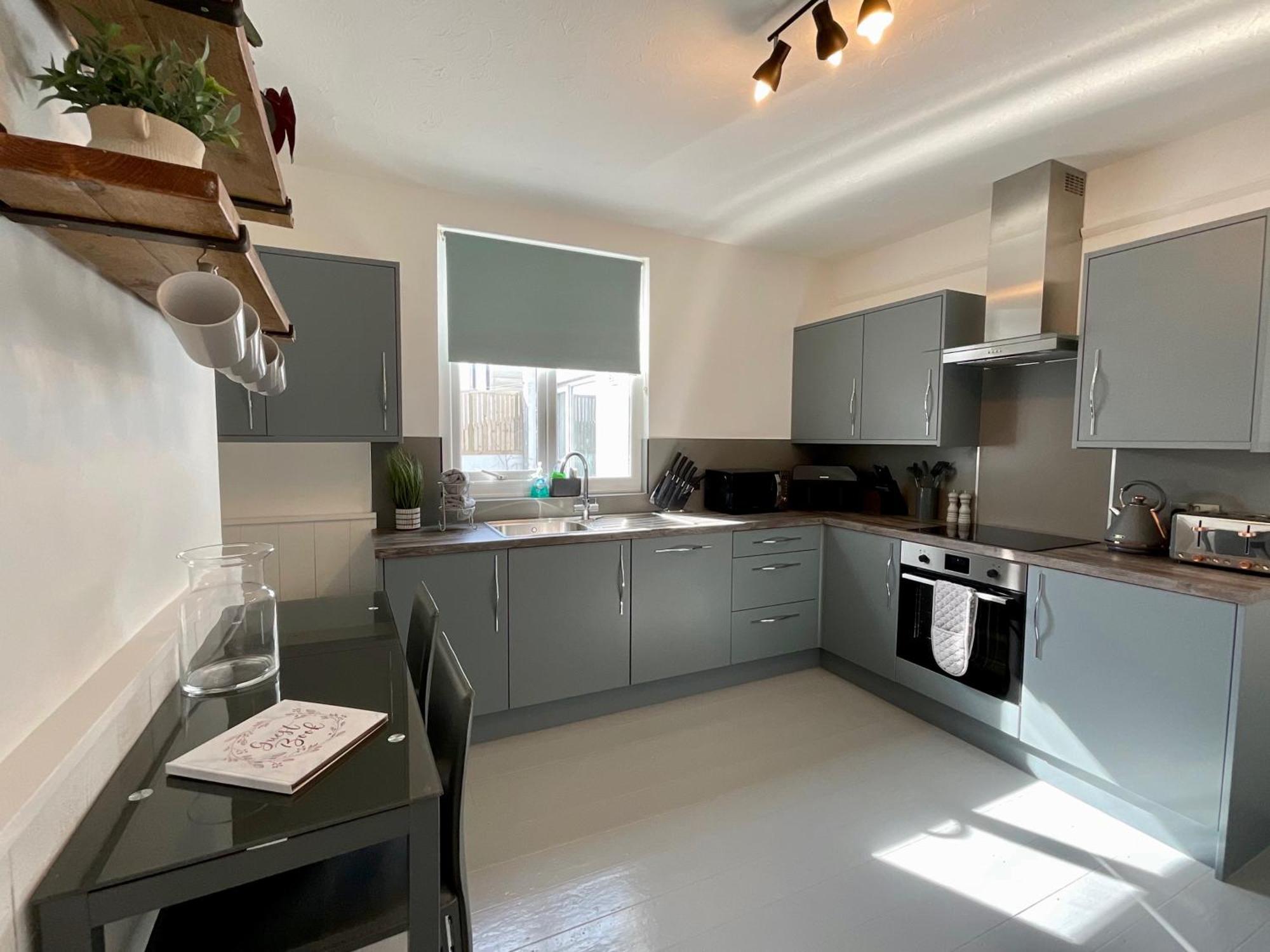 Large 5 Bed 3 Bath House 300 Meters From Beach And Restaurants 뉴키 외부 사진