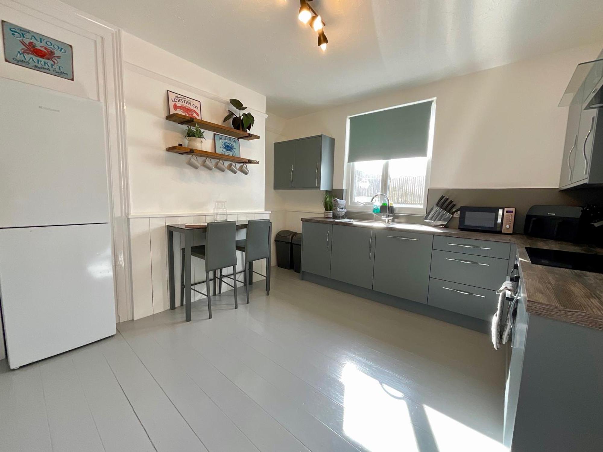 Large 5 Bed 3 Bath House 300 Meters From Beach And Restaurants 뉴키 외부 사진